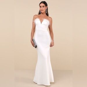 NWT Lulus Extraordinary Glam White Feather Strapless Mermaid Maxi Dress, Large